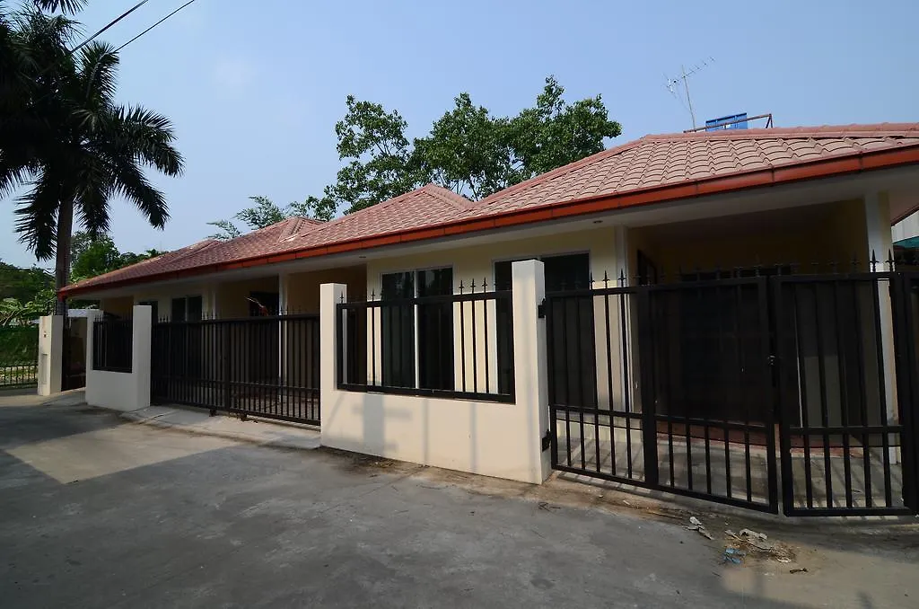 Vista Residence Yangon 0*,  Birmania