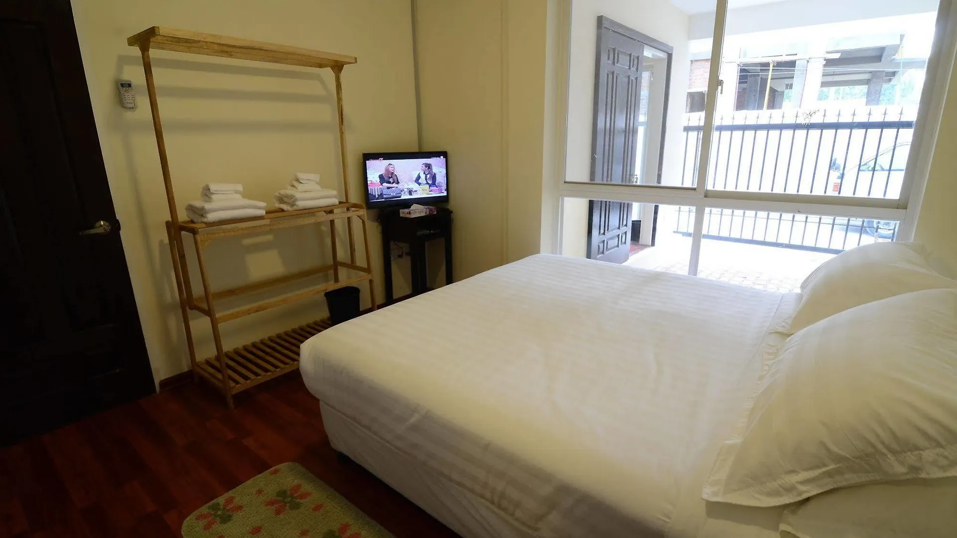 Vista Residence Yangon Apartment
